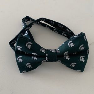 Eagles Wings Green & White MSU Michigan State University Bow Tie, EUC